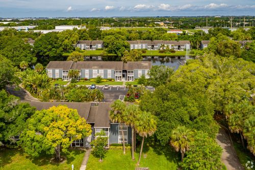 Best Garden Style Living Communities in Boca for Peaceful Living 4 Arbor Oaks Apartments & Townhomes